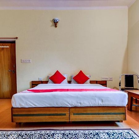 Ranthambhore Vilas Hotel Савай Мадхопур Екстериор снимка