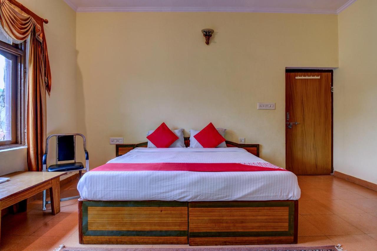 Ranthambhore Vilas Hotel Савай Мадхопур Екстериор снимка