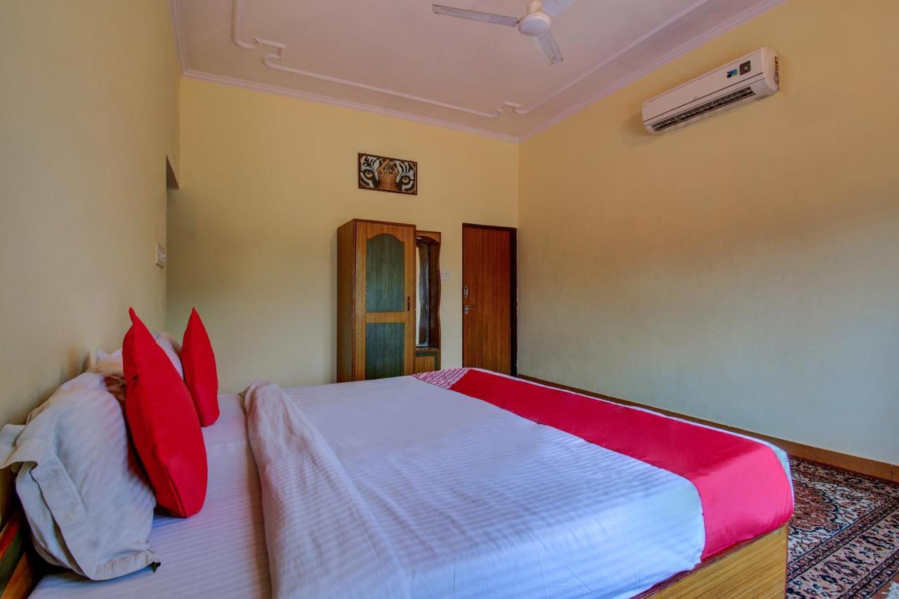 Ranthambhore Vilas Hotel Савай Мадхопур Екстериор снимка