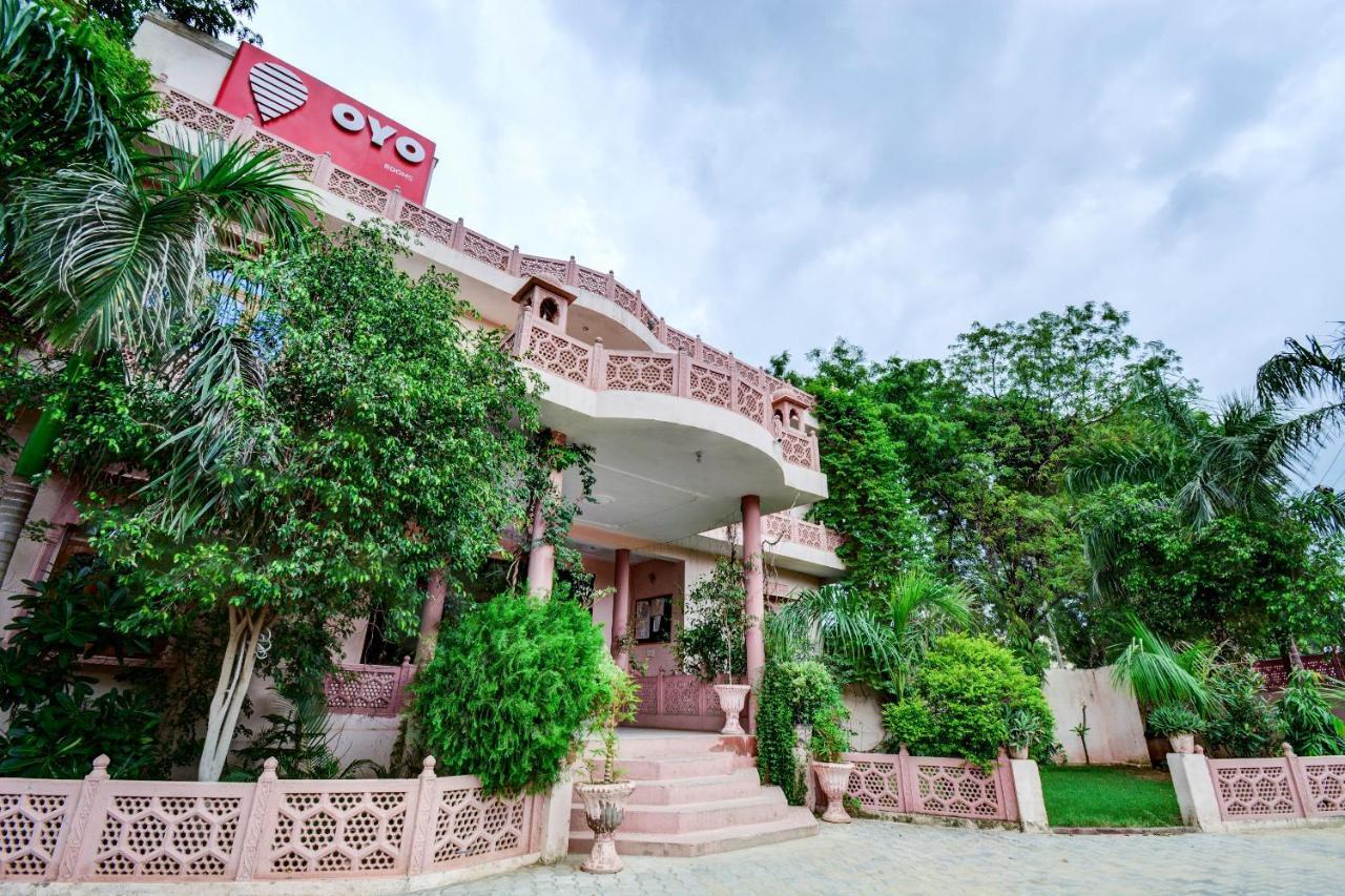 Ranthambhore Vilas Hotel Савай Мадхопур Екстериор снимка
