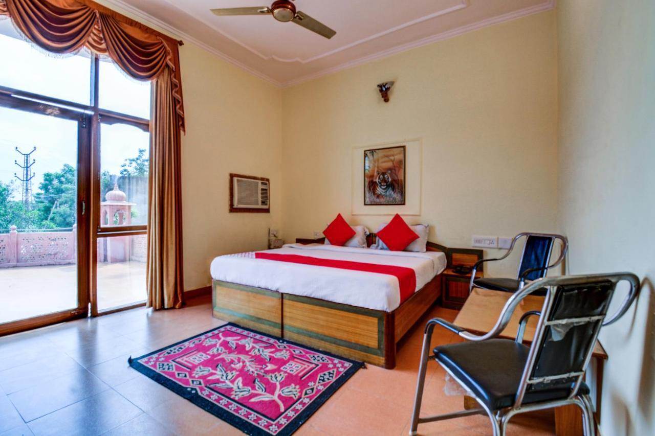 Ranthambhore Vilas Hotel Савай Мадхопур Екстериор снимка